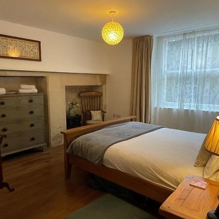 Апартаменты Beautiful 3 Bed Basement Flat With Garden Бат Экстерьер фото